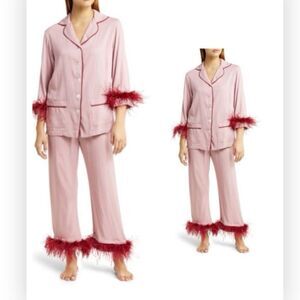 NWT Sleeper Ostrich Feather Bottoms large
